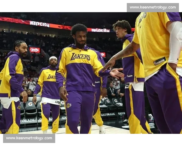 湖人夏联阵容升级!5 新秀加盟 布朗尼领军战状元弗拉格 湖人夏联阵容升级!5 新秀加盟 布朗尼领军战状元弗拉格