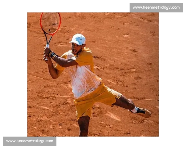 草地双姝泪洒赛场:斯瓦泰克冠军荒延续,伊埃拉突破背后的中国情 草地双姝泪洒赛场:斯瓦泰克冠军荒延续,伊埃拉突破背后的中国情